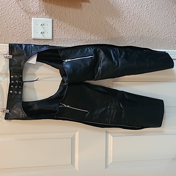 XELEMENT Motorcyle Leather Chaps - Picture 3 of 11